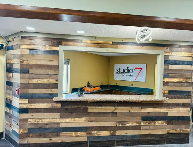 Studio 7 on Main hotel detail image 1