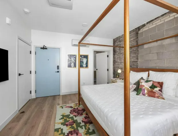 BlueJay Hotel hotel detail image 4