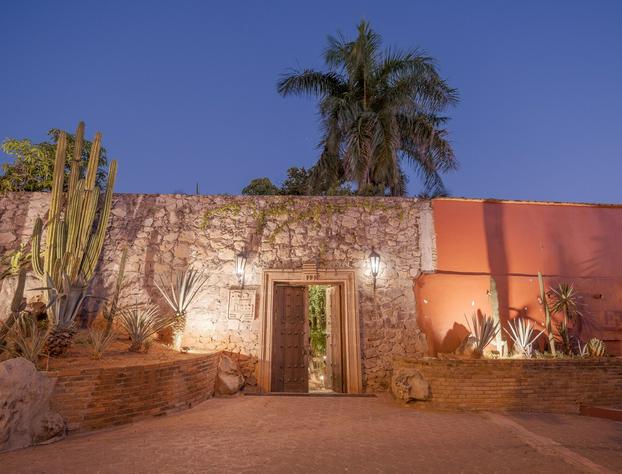 Hotel Plaza del Fuerte by Balderrama Hotel Collection hotel detail image 1
