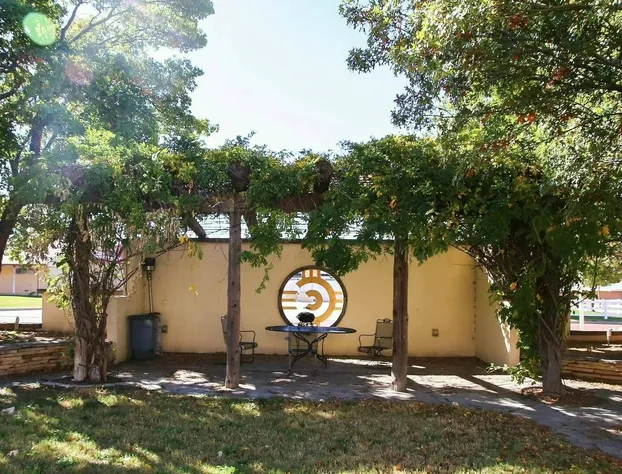 Oriental Hotel hotel detail image 1