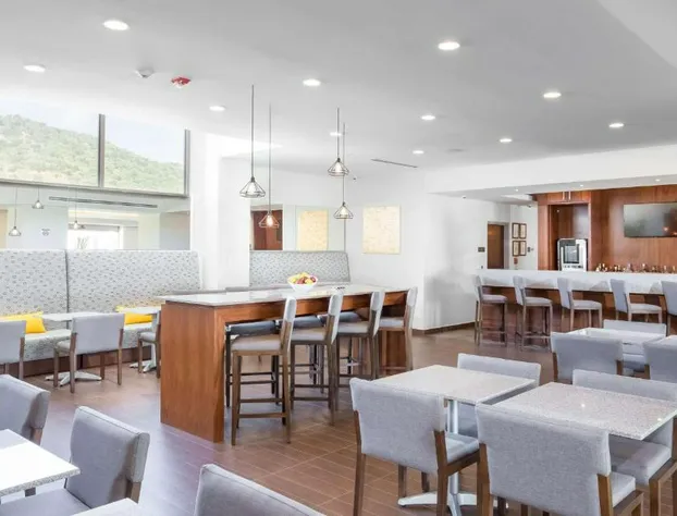 Hampton Inn & Suites by Hilton Los Cabos hotel detail image 4