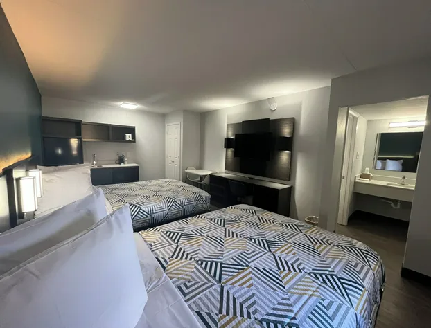 Studio 6 Huntsville, Al University Drive hotel detail image 2