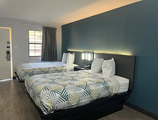 Studio 6 Huntsville, Al University Drive hotel detail image 4