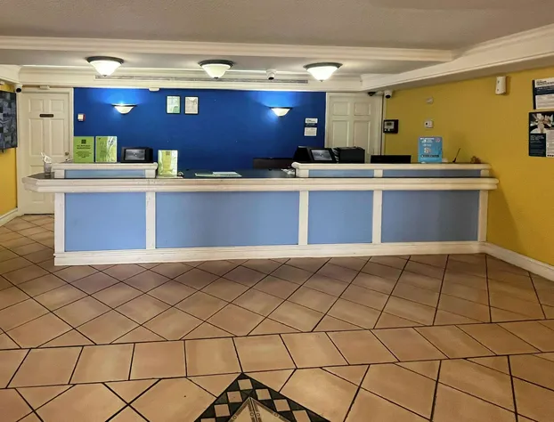 Studio 6 Extended Stay - Huntsville, AL University Drive hotel detail image 1