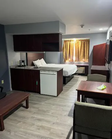 BlissPoint Inn & Suites hotel detail image 4