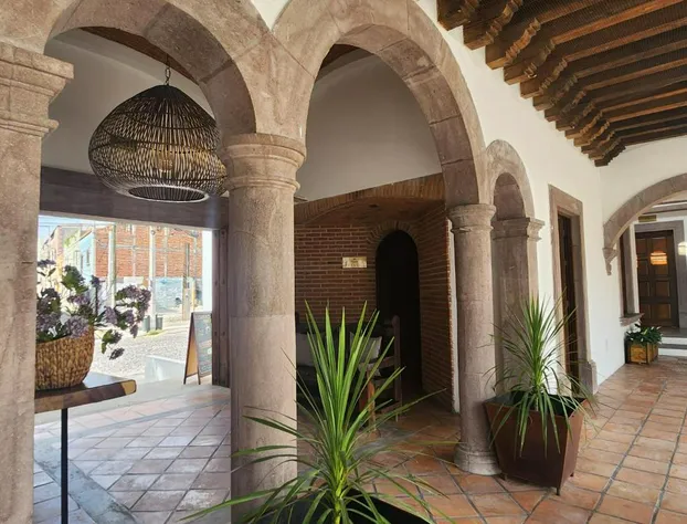 Tres Fuentes Dickinson Hotel Boutique hotel detail image 3