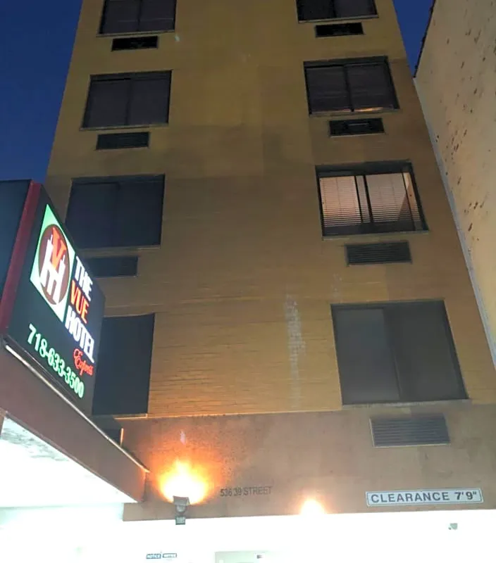 The Vue Hotel Express hotel hero