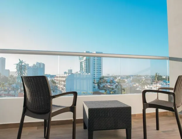 High Garden Grand Hotel hotel detail image 2