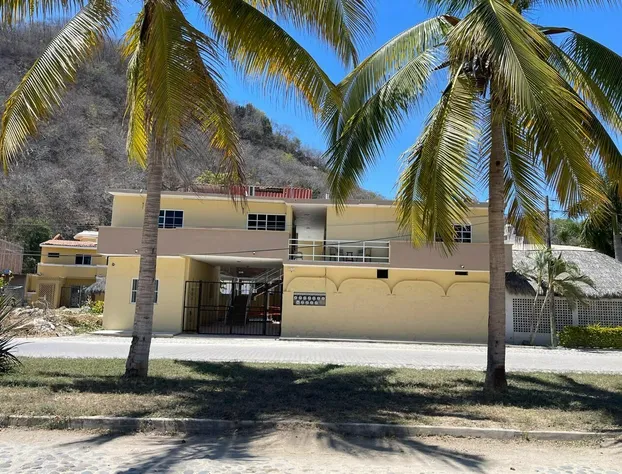 Hotel and Bungalows Palaces hotel detail image 1