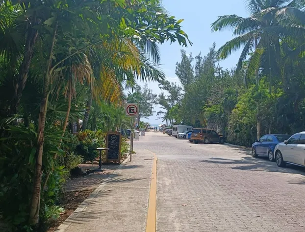 Lyj Hotel hotel detail image 4