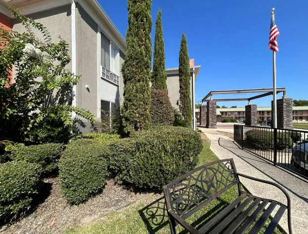 Express Inn Leesville Ft Johnson, SureStay Collection by BW hotel detail image 1