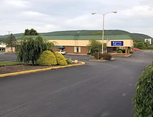 Baymont by Wyndham Milesburg hotel detail image 1