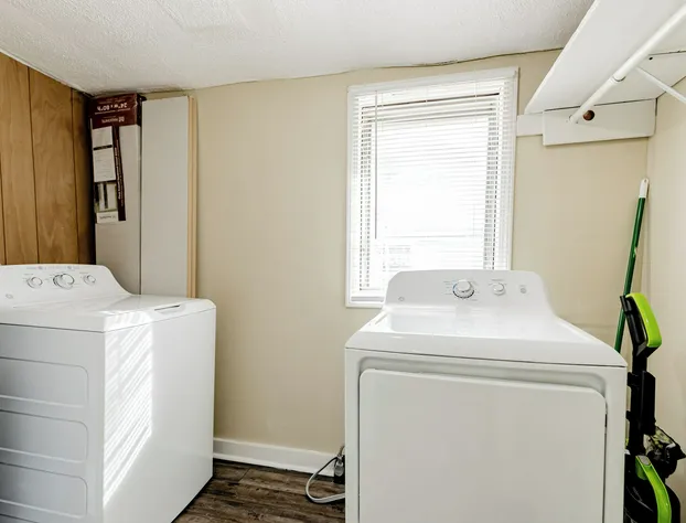 Adorable on Taylor Both Units hotel detail image 4