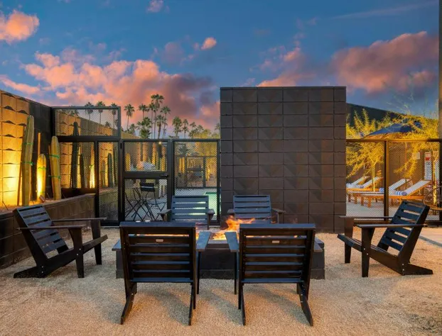 Blackhaus A & B Buyout by Avantstay Sleeps 16 hotel detail image 1