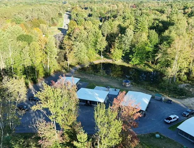Golden Pond Cabins hotel detail image 2