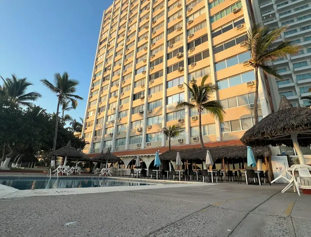 Islas del Sol hotel detail image 1