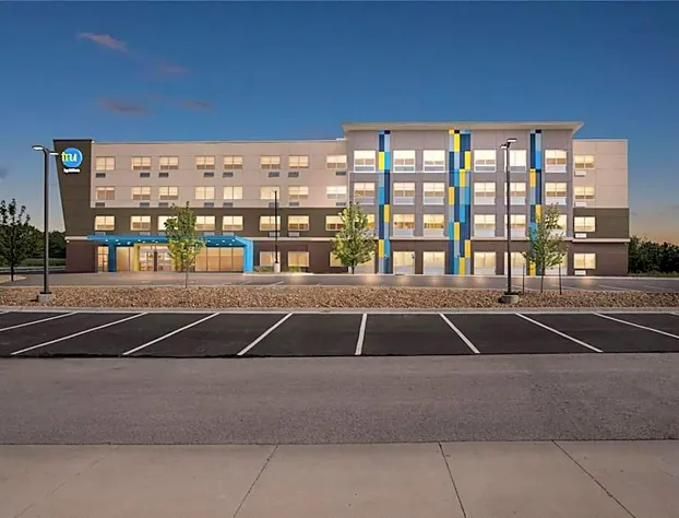 Tru By Hilton Kansas City Airport hotel detail image 3