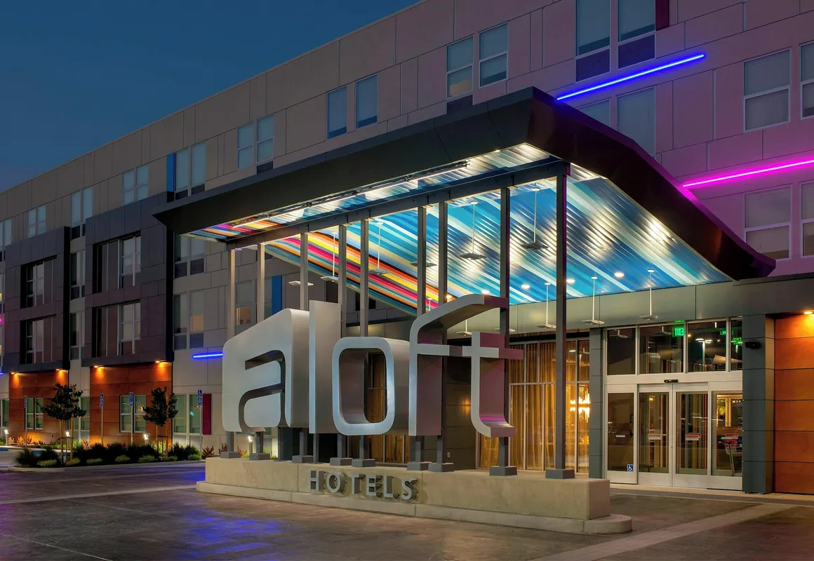Aloft Sacramento Airport Natomas hotel hero