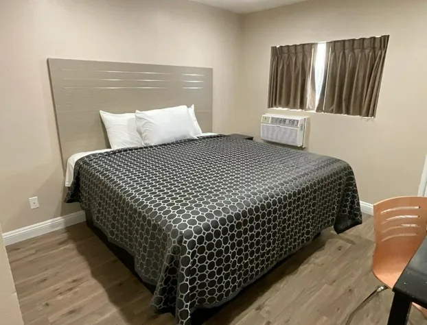 State Motel hotel detail image 4