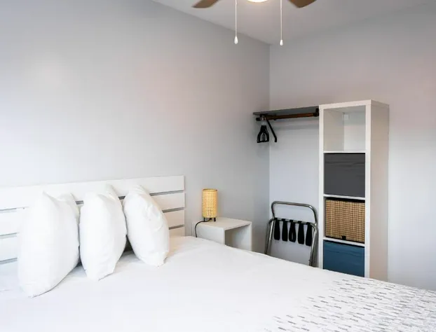 Poplars Motel on the lake hotel detail image 4