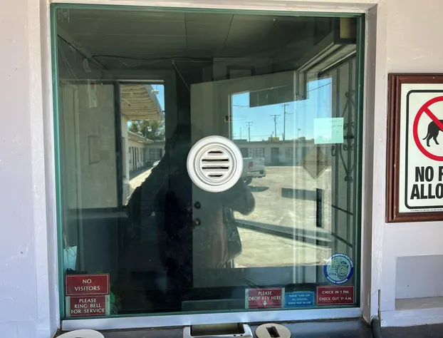 Carl's Motel hotel detail image 3