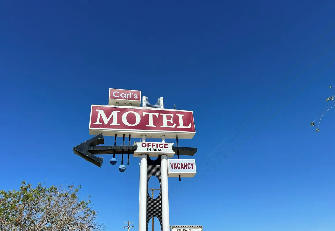 Carl's Motel hotel hero