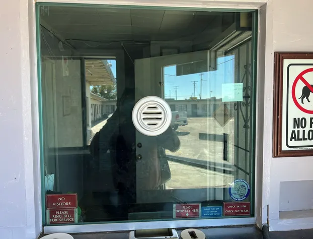 Carl's Motel hotel detail image 3