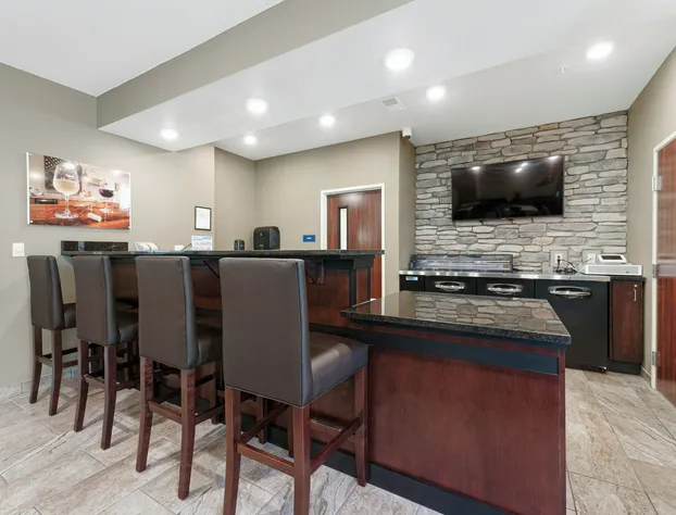 Cobblestone Hotel & Suites-Bellefontaine hotel detail image 2