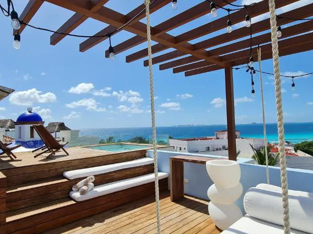 CASA REYES Stunning Rooftop Oceanview hotel detail image 2