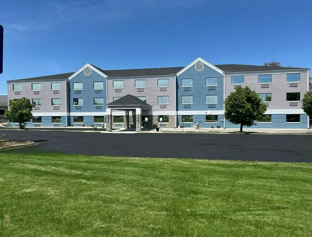 Comfort Inn & Suites hotel detail image 1