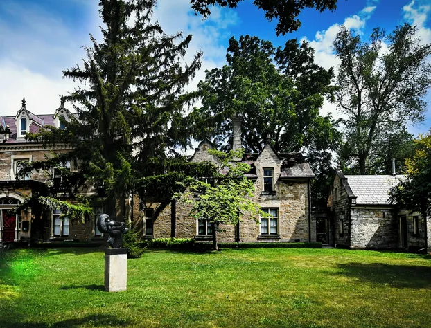 Rodman Hall hotel detail image 1