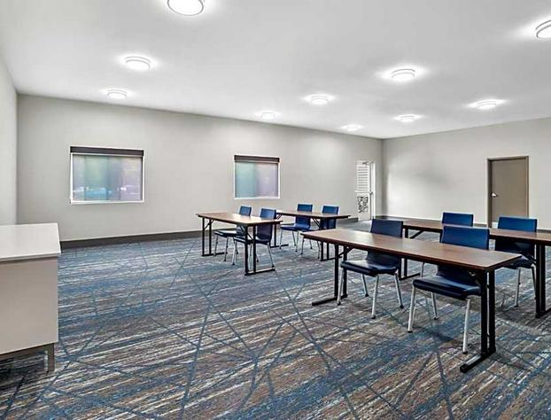Holiday Inn Express & Suites Tumwater - Olympia By IHG hotel detail image 3