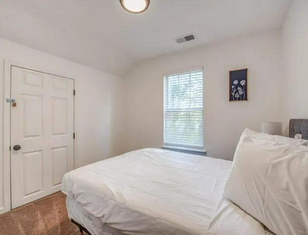 Mins to Dtwn High Point Duet hotel detail image 3