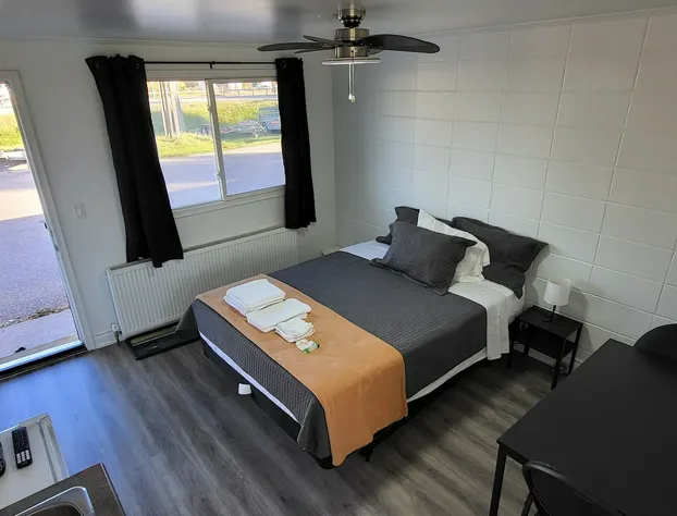 Happyland Inn hotel detail image 3