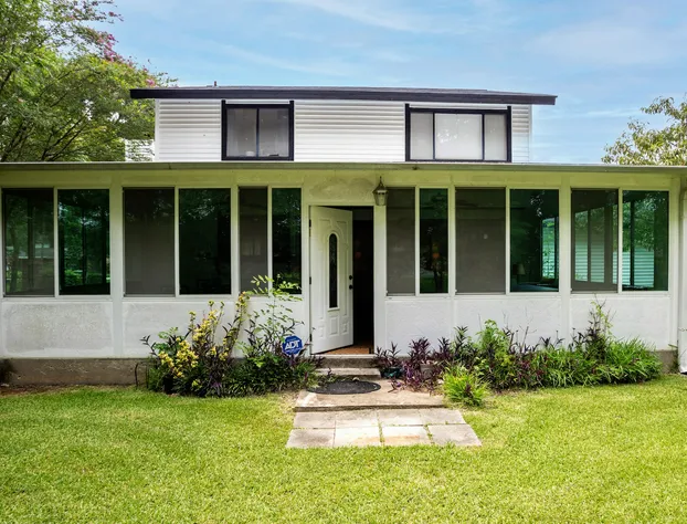 Merry on Moorcroft hotel detail image 1