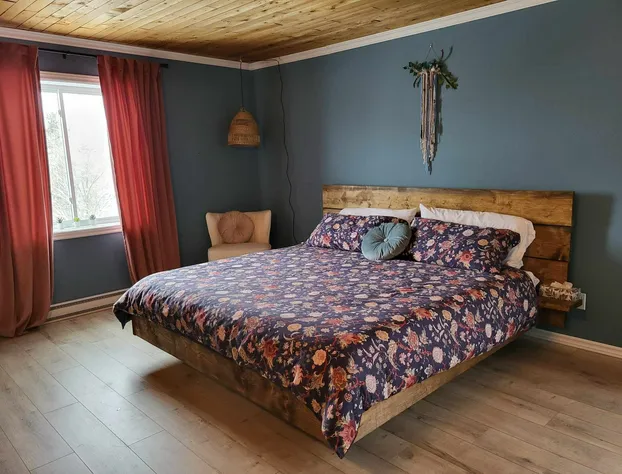 KWE Café & Auberge hotel detail image 1