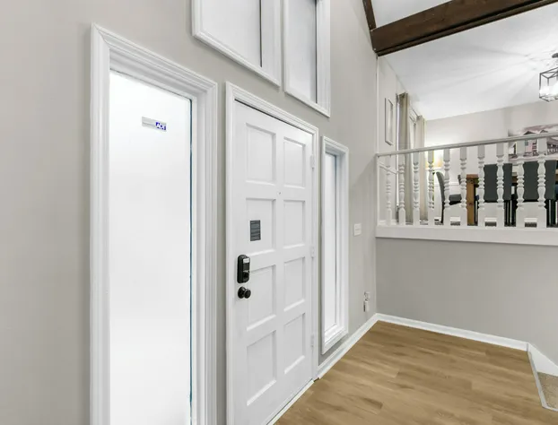 Lake View Newly Renovated hotel detail image 3