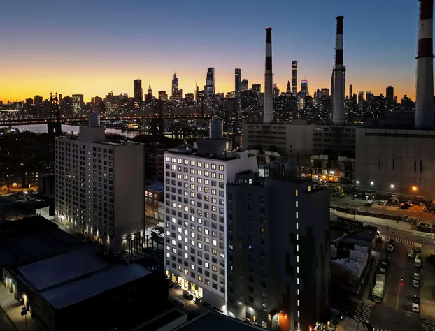 DoubleTree by Hilton Long Island City, NY hotel detail image 1
