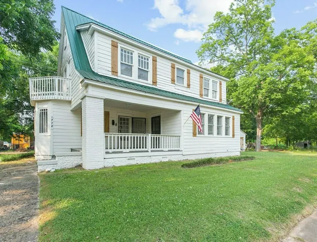 Renovated Central Park Chic hotel detail image 2