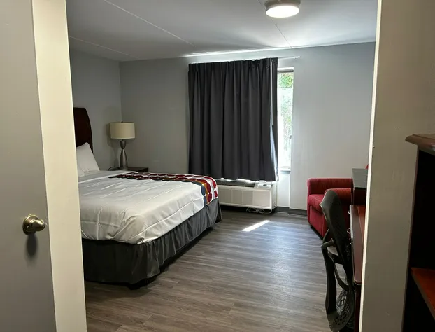 Clemmons inn & suites hotel detail image 4