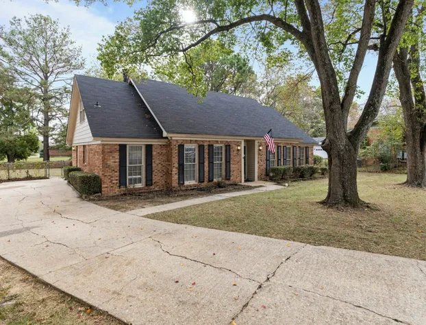 Midtown Fenced Yard White Acres Retreat hotel detail image 1