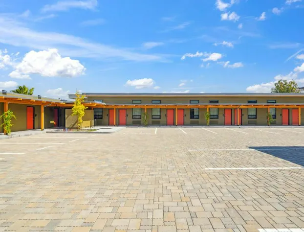 The Evergreen hotel detail image 2