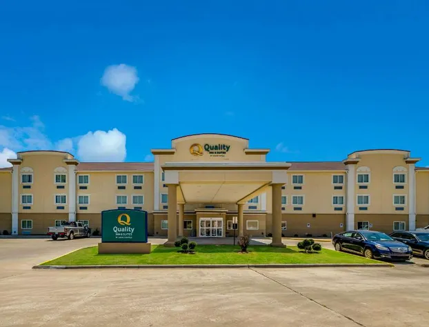 Quality Inn & Suites Ardmore hotel detail image 1