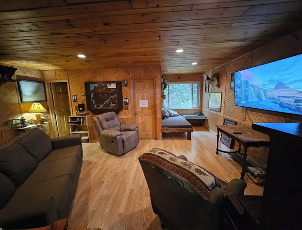 Timber Trail Lodge hotel detail image 4