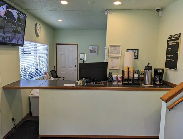 K&E Motor Inn hotel detail image 2