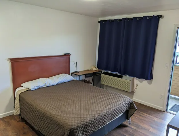 K&E Motor Inn hotel detail image 4