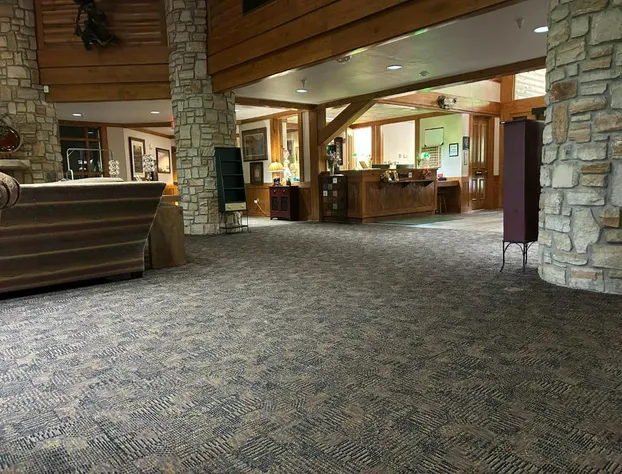 Roaring River State Park hotel detail image 3