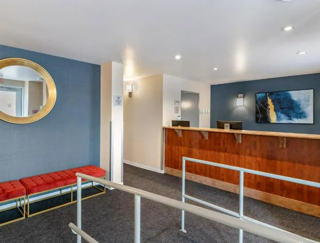 Econo Lodge hotel detail image 3