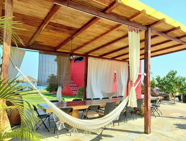 Skyview Retreat hotel detail image 2