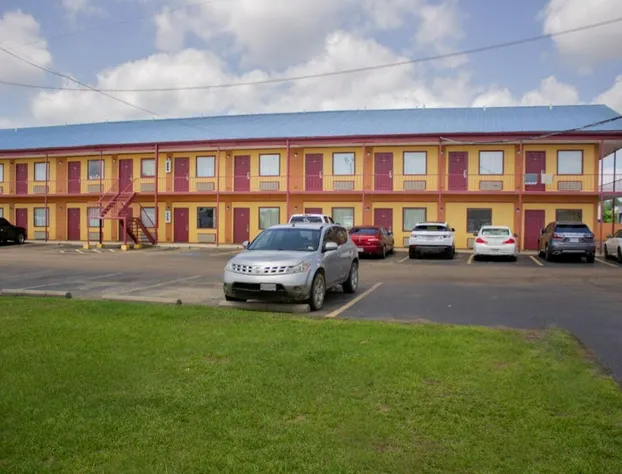 Deluxe Inn hotel detail image 1